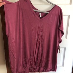 Dusty rose V neck short sleeve shirt w drawstring